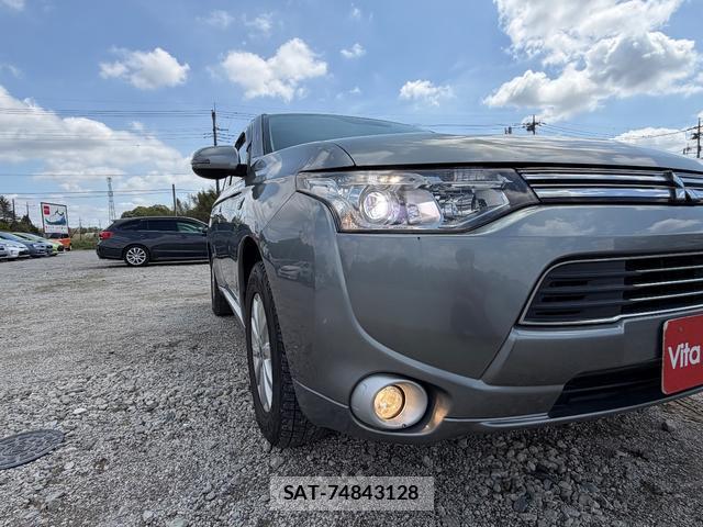 Mitsubishi OUTLANDER PHEV 2013-03 7798535-6