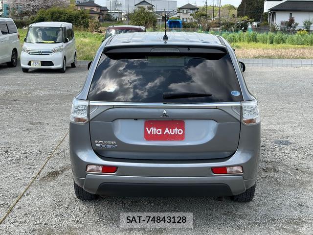 Mitsubishi OUTLANDER PHEV 2013-03 7798535-9