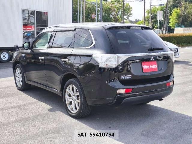 Mitsubishi OUTLANDER PHEV 2013-10 7798544-4