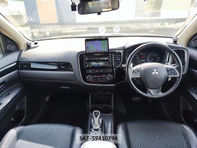 Mitsubishi OUTLANDER PHEV 2013-10 7798544-7