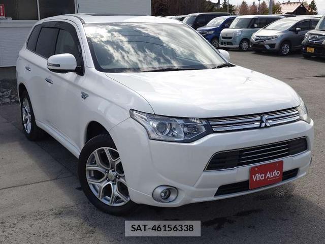 Mitsubishi OUTLANDER PHEV 2013-10 7798612-1