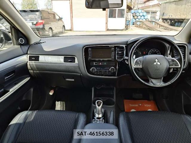 Mitsubishi OUTLANDER PHEV 2013-10 7798612-7