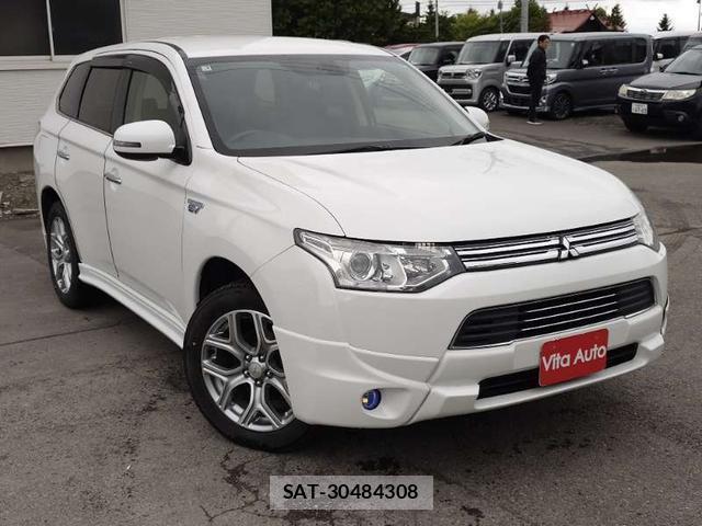 Mitsubishi OUTLANDER PHEV 2013-03 7798629-1