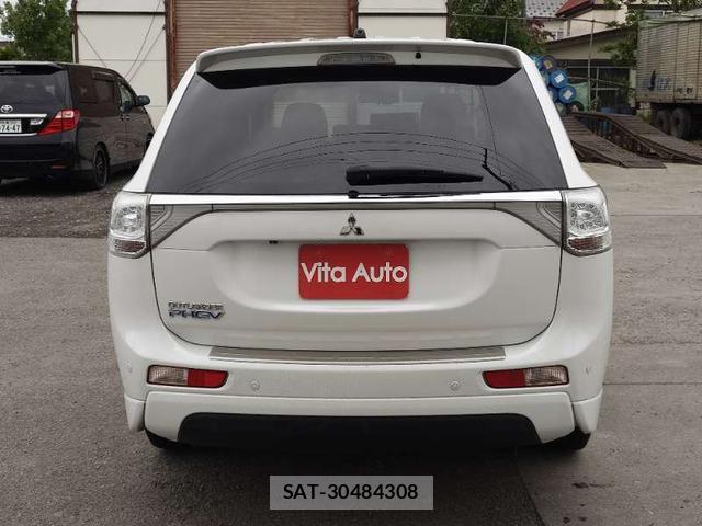Mitsubishi OUTLANDER PHEV 2013-03 7798629-11