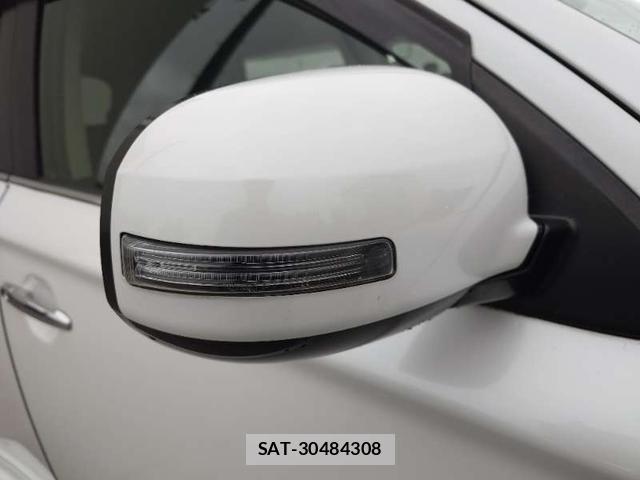 Mitsubishi OUTLANDER PHEV 2013-03 7798629-14