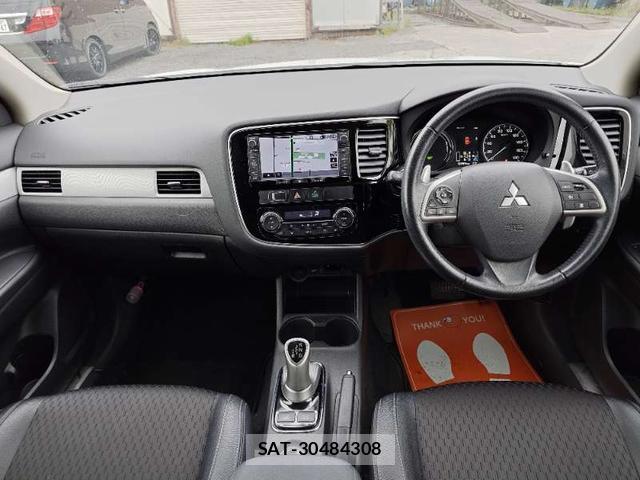 Mitsubishi OUTLANDER PHEV 2013-03 7798629-7