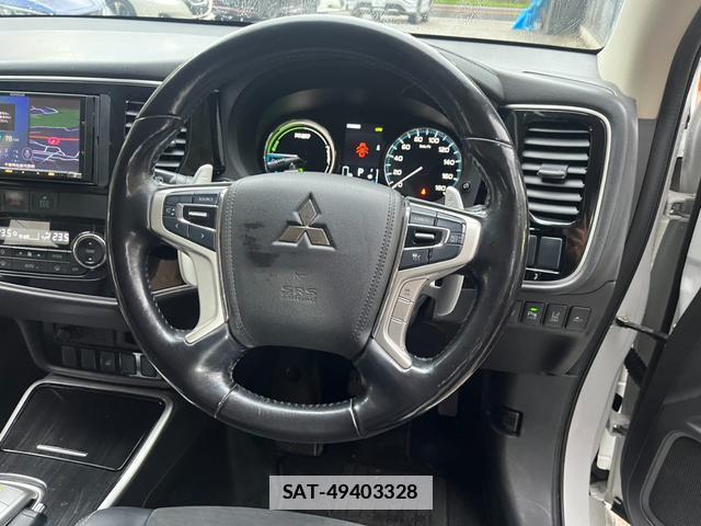 Mitsubishi OUTLANDER PHEV 2016-02 7800052-18