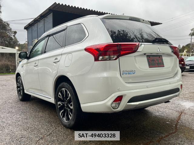 Mitsubishi OUTLANDER PHEV 2016-02 7800052-8