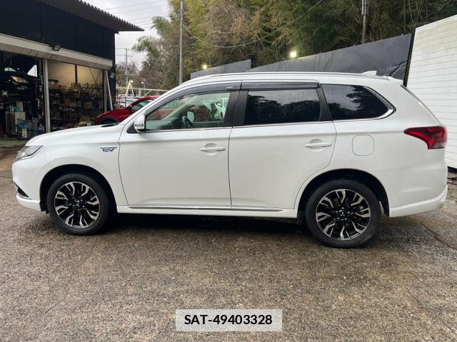 Mitsubishi OUTLANDER PHEV 2016-02 7800052-9