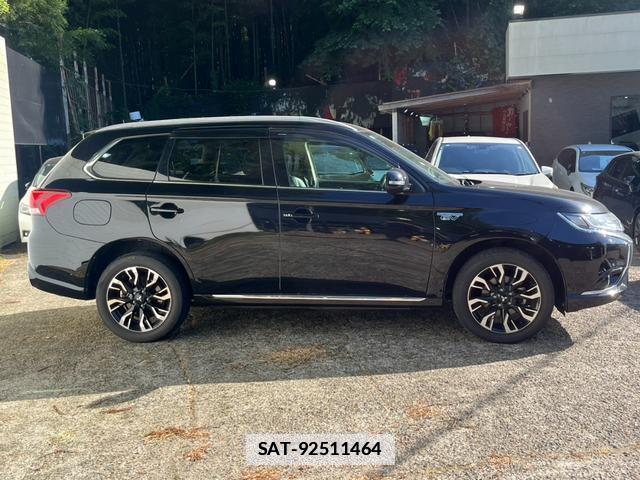 Mitsubishi OUTLANDER PHEV 2016-02 7800092-6