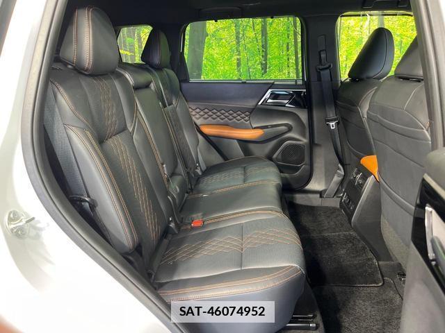Mitsubishi OUTLANDER PHEV 2023-04 7801065-8