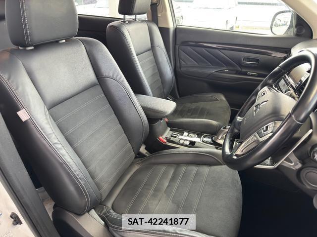 Mitsubishi OUTLANDER PHEV 2017-05 7801942-6