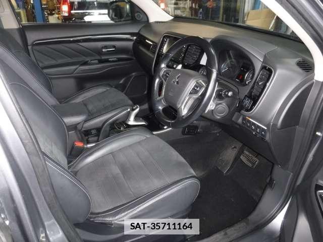 Mitsubishi OUTLANDER PHEV 2016-01 7803260-7