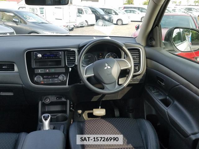Mitsubishi OUTLANDER PHEV 2014-06 7806698-10