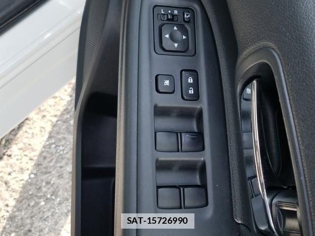 Mitsubishi OUTLANDER PHEV 2014-06 7806698-11