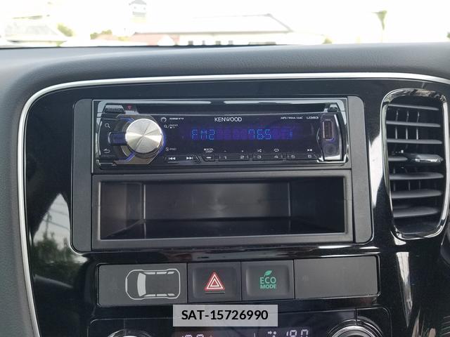 Mitsubishi OUTLANDER PHEV 2014-06 7806698-17