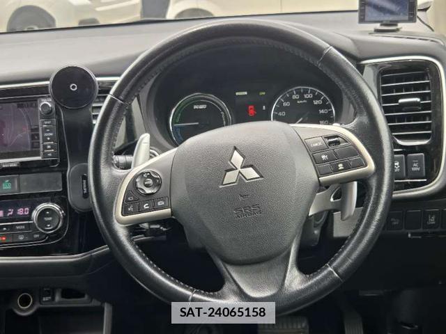 Mitsubishi OUTLANDER PHEV 2013-12 7808504-19