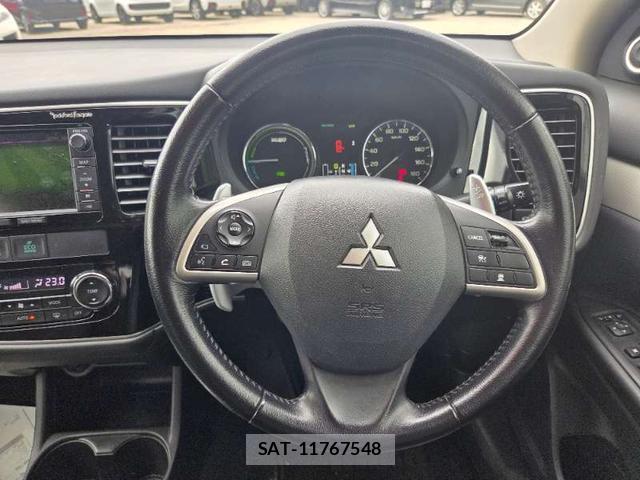 Mitsubishi OUTLANDER PHEV 2013-09 7808526-18