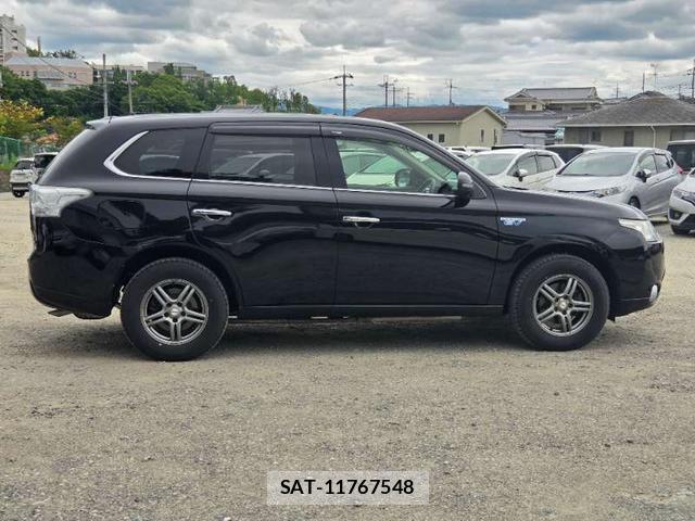 Mitsubishi OUTLANDER PHEV 2013-09 7808526-2