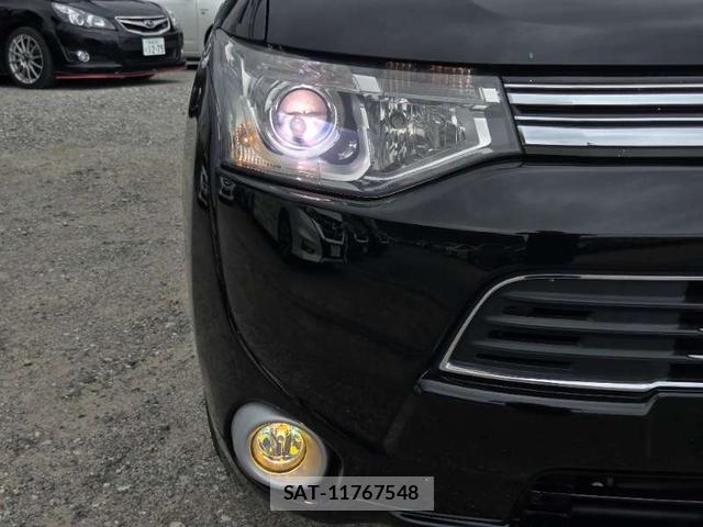 Mitsubishi OUTLANDER PHEV 2013-09 7808526-6