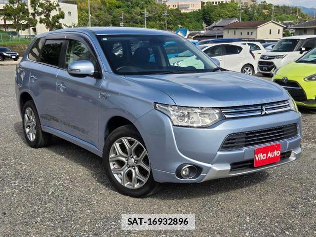 Mitsubishi OUTLANDER PHEV 2014-06 7808532-1