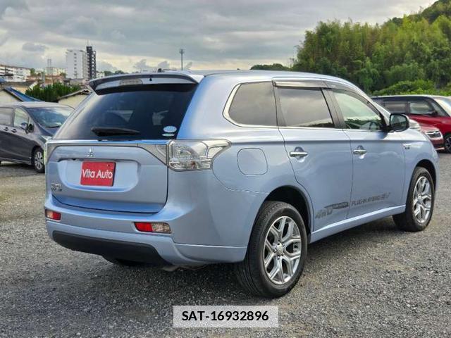 Mitsubishi OUTLANDER PHEV 2014-06 7808532-12