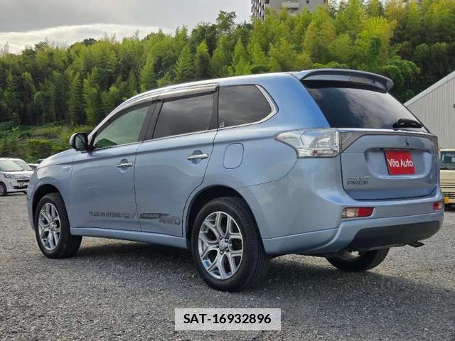 Mitsubishi OUTLANDER PHEV 2014-06 7808532-17