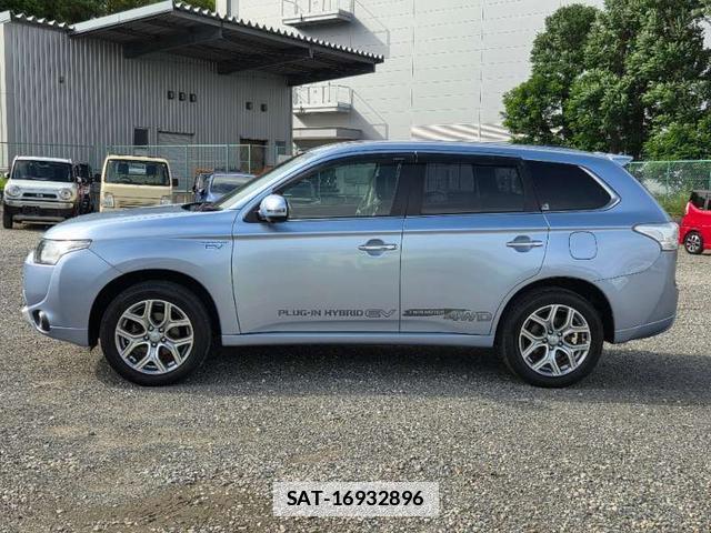 Mitsubishi OUTLANDER PHEV 2014-06 7808532-2