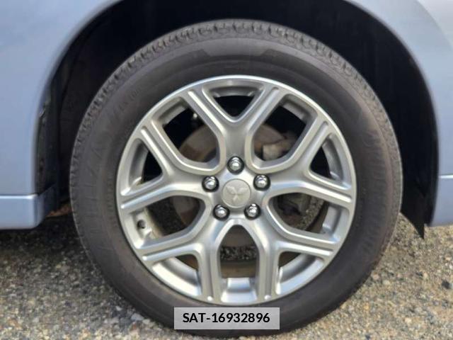 Mitsubishi OUTLANDER PHEV 2014-06 7808532-5