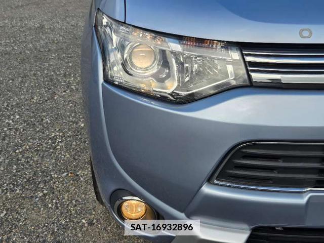 Mitsubishi OUTLANDER PHEV 2014-06 7808532-6