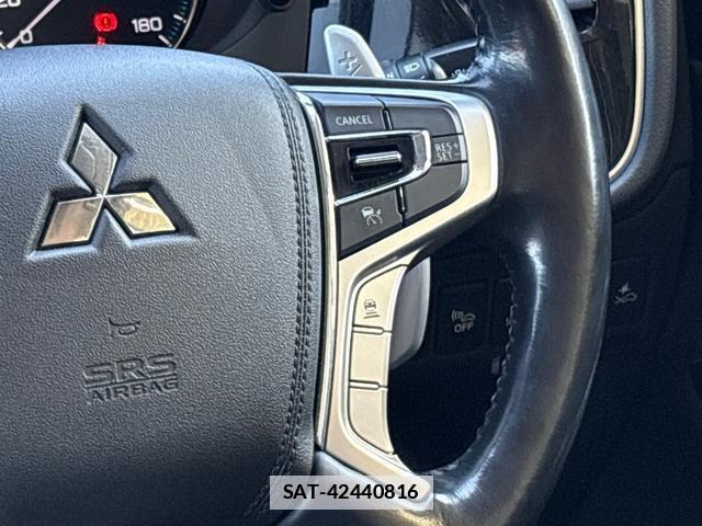 Mitsubishi OUTLANDER PHEV 2017-03 7808911-17