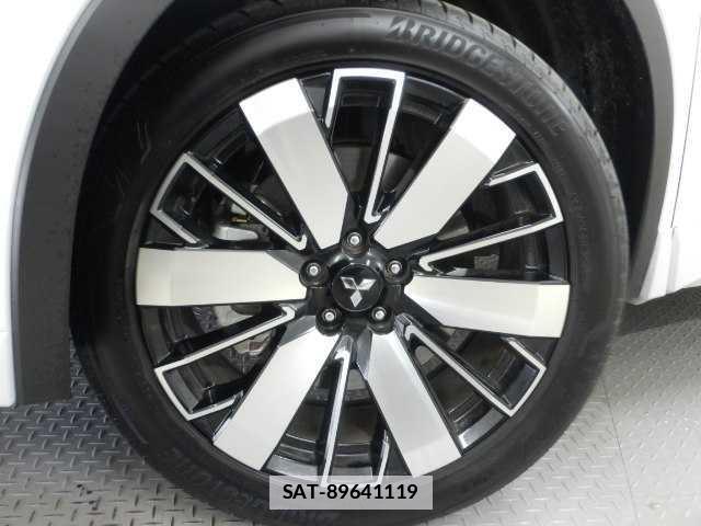 Mitsubishi OUTLANDER PHEV 2025-04 7810806-15