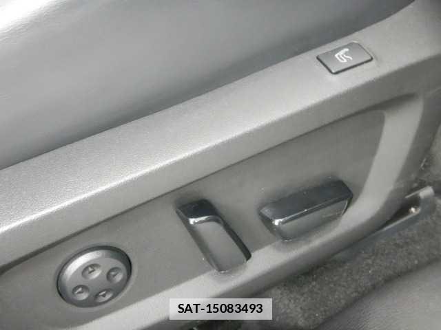 Mitsubishi OUTLANDER PHEV 2023-01 7810876-12