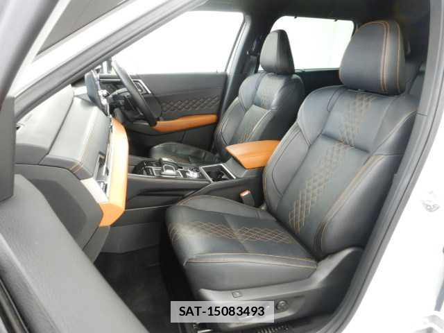 Mitsubishi OUTLANDER PHEV 2023-01 7810876-16