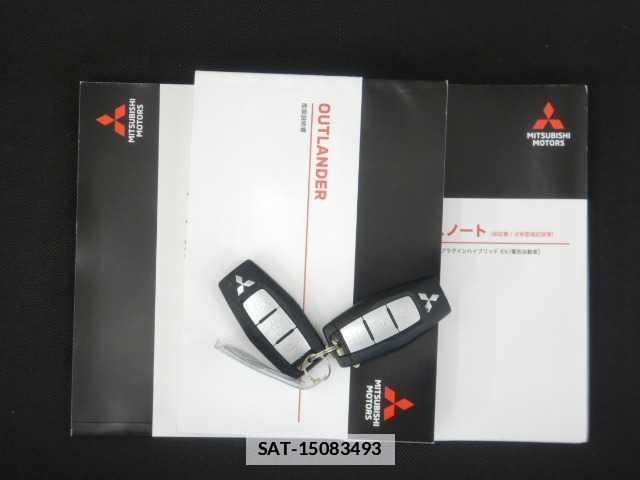 Mitsubishi OUTLANDER PHEV 2023-01 7810876-19