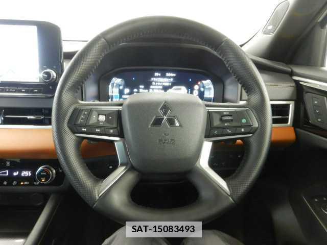 Mitsubishi OUTLANDER PHEV 2023-01 7810876-7