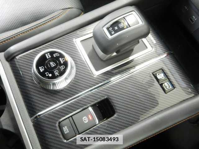 Mitsubishi OUTLANDER PHEV 2023-01 7810876-9