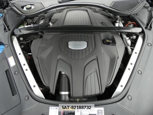 Porsche PANAMERA 2017-06 7794550-11