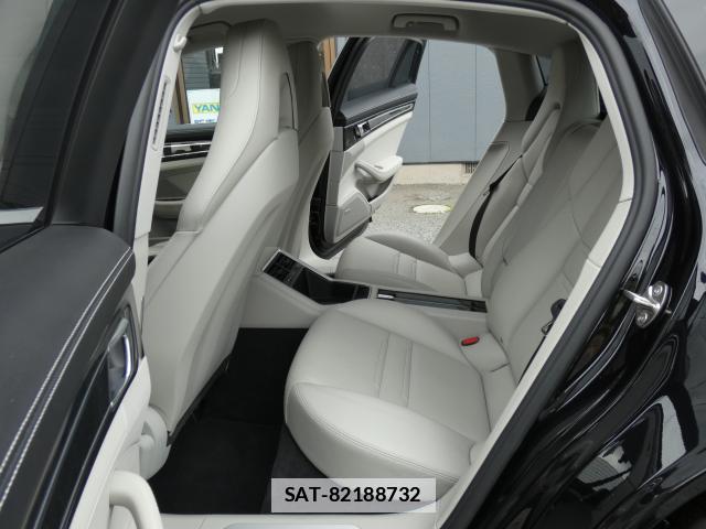 Porsche PANAMERA 2017-06 7794550-7