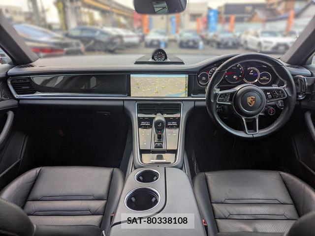 Porsche PANAMERA 2017-08 7795297-2