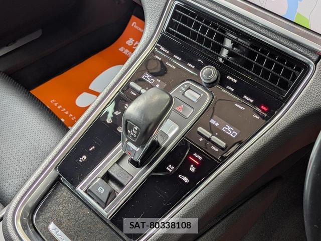 Porsche PANAMERA 2017-08 7795297-9