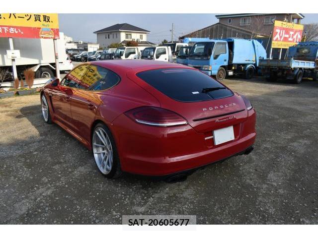 Porsche PANAMERA 2013-06 7796540-1