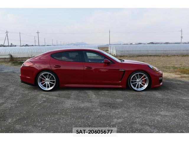 Porsche PANAMERA 2013-06 7796540-3