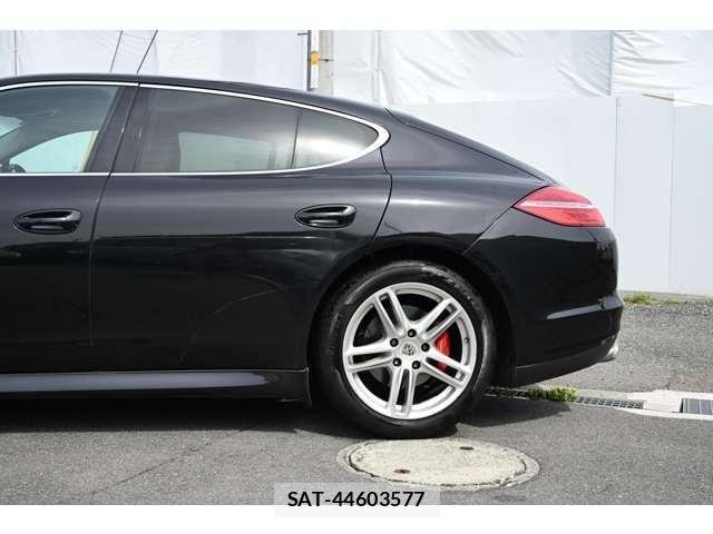 Porsche PANAMERA 2011-05 7796615-11