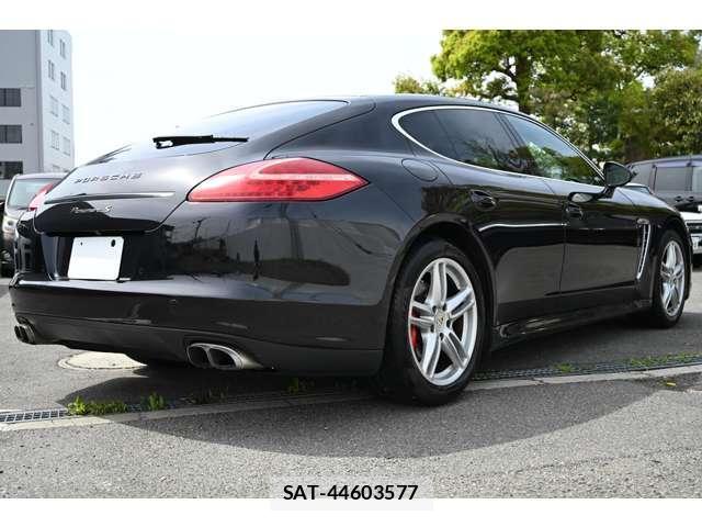 Porsche PANAMERA 2011-05 7796615-12