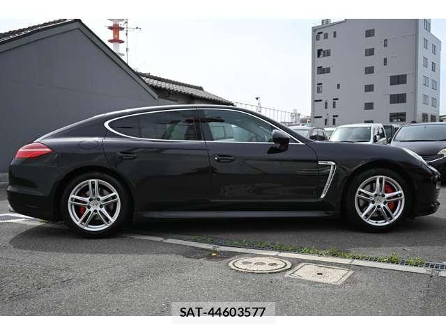 Porsche PANAMERA 2011-05 7796615-13