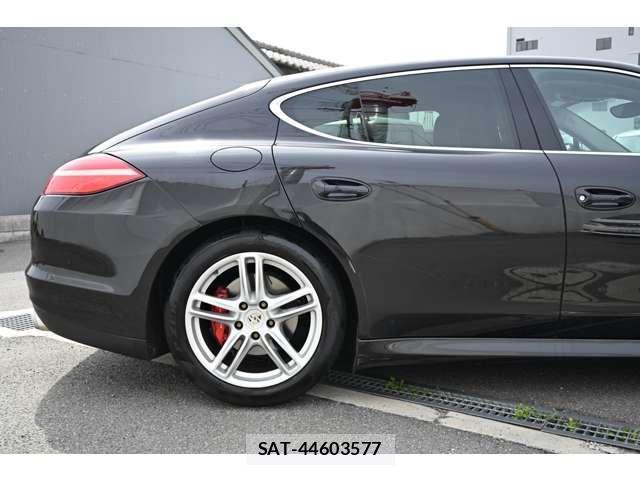 Porsche PANAMERA 2011-05 7796615-15