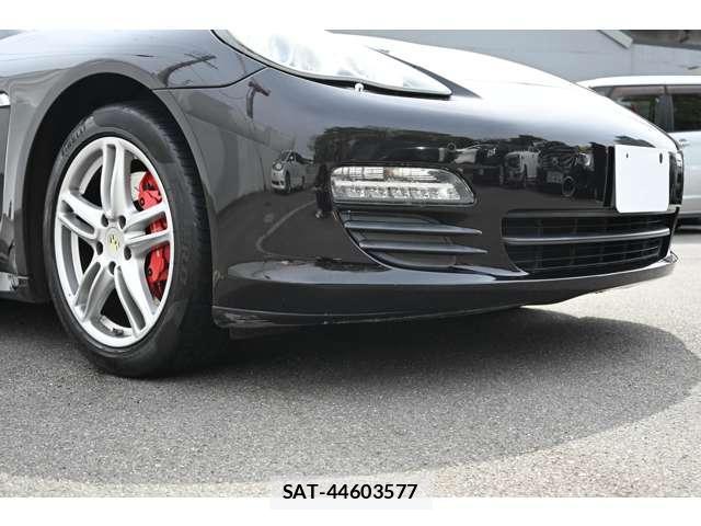 Porsche PANAMERA 2011-05 7796615-8