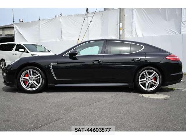 Porsche PANAMERA 2011-05 7796615-9