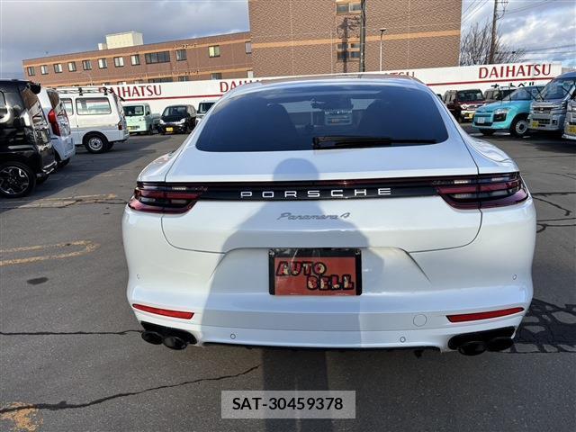 Porsche PANAMERA 2018-05 7797810-6